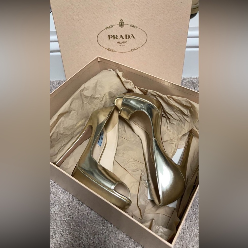 Gold Prada Heels/Pumps Size 7